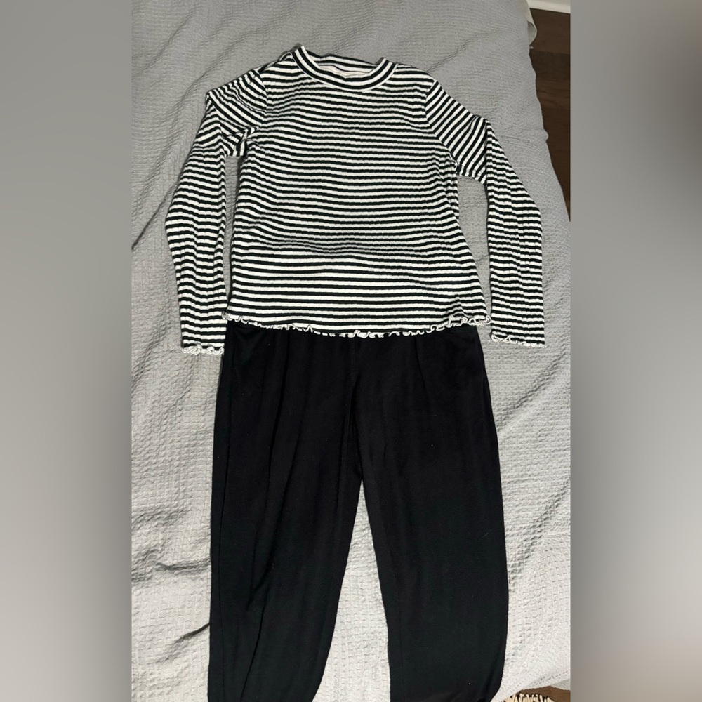 2-pc Cat & Jack Top and Bottom, size: Large(10/12), EUC